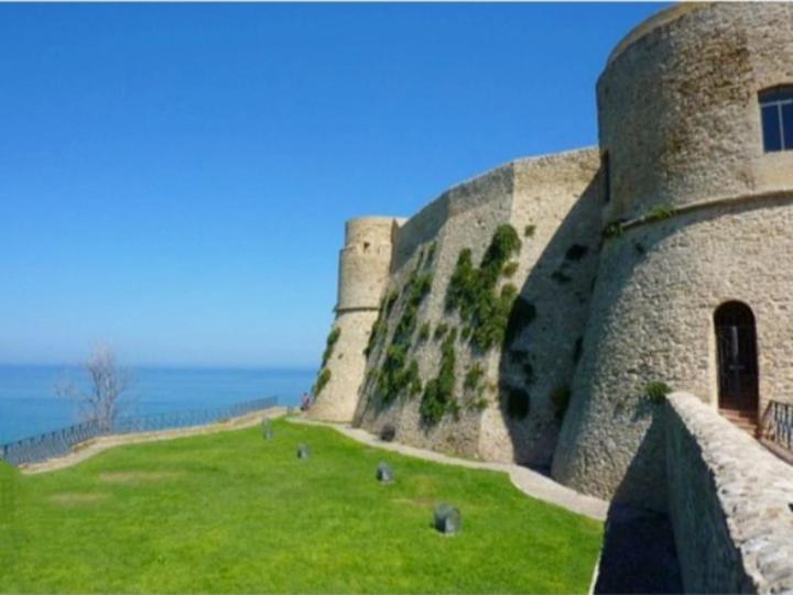 Abruzzo Holiday Ortona Esterno foto